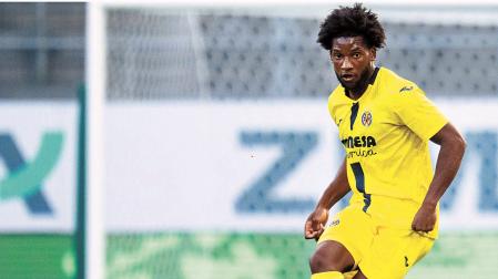 El franco-congoleño en un partido del Villarreal