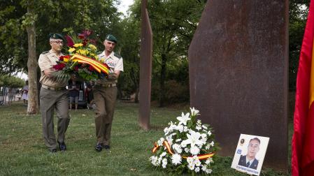 Fotos del homenaje al teniente Casanova, asesinado por ETA hace 26 años
