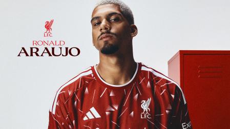 Araujo, cedido al Liverpool por una temporada con una opción de compra de 55 millones
