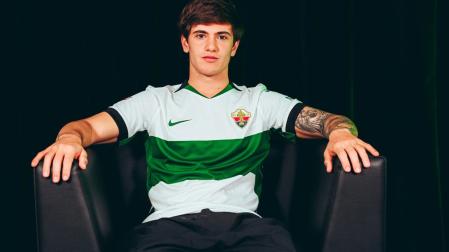 El joven argentino Tiziano Perrotta firma por el Elche CF hasta 2032