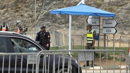 Puesto de control establecido en la salida de Castillejos hacia Ceuta este viernes