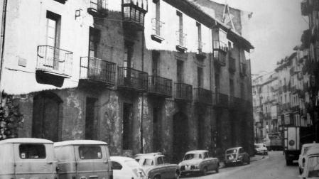 Fachada de la casa en 1973, poco antes de su derribo