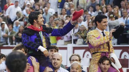 Morante de la Puebla y Pablo Aguado salen a hombros en Gijón