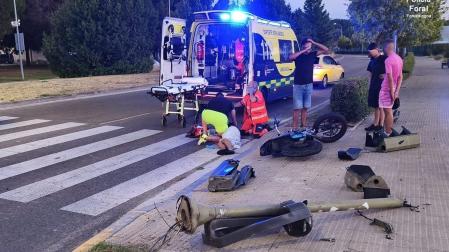 Accidente de moto en Burlada que se salda con un joven de 20 años herido grave