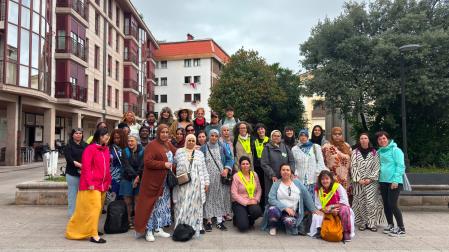 Imagen de un encuentro intercultural programado por la Mancomunidad de Sakana.