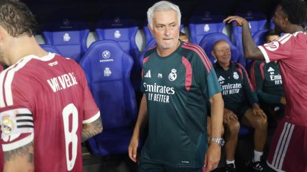 El entrenador del Real Madrid, Jose Mourinho, tras el partido del trofeo Teresa Herrera entre Deportivo de La Coruña y Real Madrid