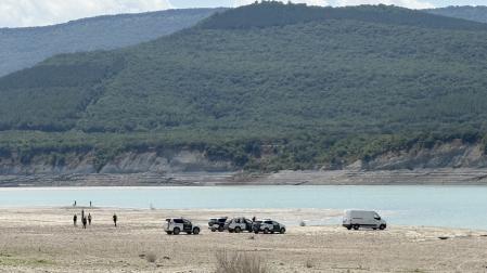 Patrullas de la Guardia Civil, al día siguiente del hallazgo de los restos humanos en Yesa