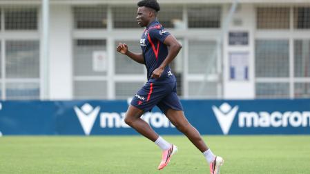 Rockson Yeboah entrena en las instalaciones de Tajonar