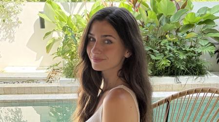 Amaia Busto Grande en la villa de Uluwatu donde se instaló a su llegada a Bali.