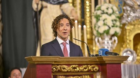 El cantante David Bisbal, durante el pregón a la Virgen del Mar en Almería