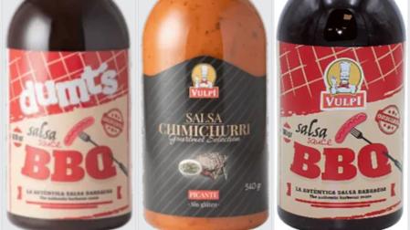 Botes de las salsas barbacoa y chimichurri que tienen gluten pero no está indicado en el etiquetado