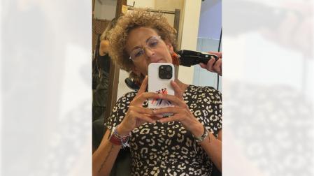 María Chivite, momentos antes de que le cortaran el pelo