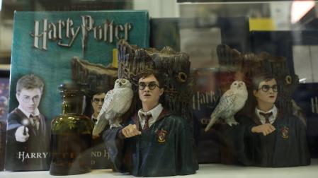 Objetos para coleccionistas relacionados con el universo de Harry Potter en la tienda Atlántica 3.0