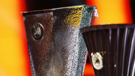 Trofeo de la Europa League y de la Conference League