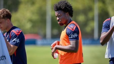 Enzo Boyomo, en un entrenamiento en Tajonar