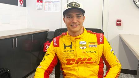 El piloto español Álex Palou tras conquistar su quinto título de la IndyCar en Milwaukee (Estados Unidos)