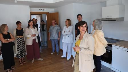 La ministra de Vivienda, Isabel Rodríguez, ha anunciado la puesta en alquiler asequibles de 36 viviendas de Lekunberrri