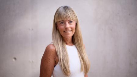 Amaya Erro Garcés, nueva directora de área, fotografiada en el campus de Pamplona