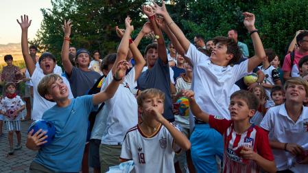 Alegría y celebraciones en el inicio de las fiestas en Zizur Menor