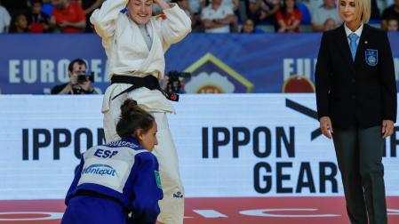 La pamplonesa Marta Beorlegui, tras conseguir la medalla de bronce en Pogdorica al derrotar a la también española Mónica Martínez de Rituerto
