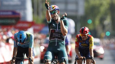 Wout van Aert (Visma-Lease a Bike), entra en meta vencedor de la 15ª etapa de La Vuelta a España