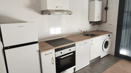 Cocina de uno de los pisos ofertados en Lekunberri