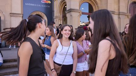 Alumnas de Secundaria de Liceo Monjardín, el primer día de clase, el pasado 4 de septiembre.