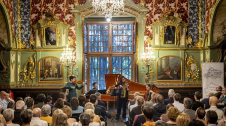 Público reunido en la Capilla Rococó de la Catedral, en un concierto de la edición anterior de ‘Pompaelo Antiqua’.