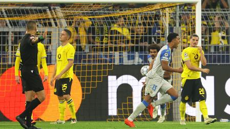 Santiago Mourino , del Villarreal, celera el empate contra el Borussia Dortmund