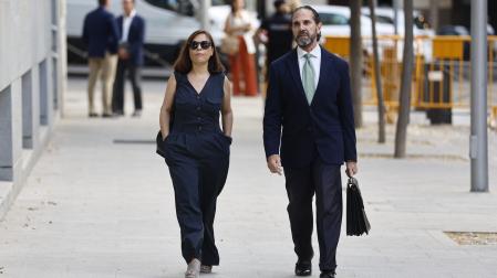 La gerente del PSOE, Ana María Fuentes, a su llegada este miércoles a la Audiencia Nacional en Madrid