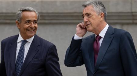 Leonardo Marcos (d), el exdirector de la Guardia Civil a quien un mando atribuyó presiones, a su llegada a la Audiencia Nacional