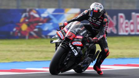 El piloto de Aprilia Racing Marco Bezzecchi durante la calificación en el GP de MIsano