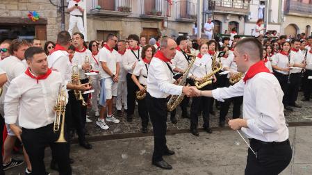 Fotos del cohete de fiestas de Olite 2026
