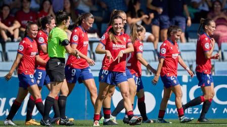 Maite Fernández de Casadevante celebra el 2-1 ante el Real Madrid B