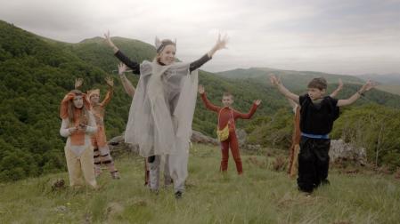 Los niños protagonistas de 'Txakun Txakür', que se estrenará en el próximo festival de San Sebastián