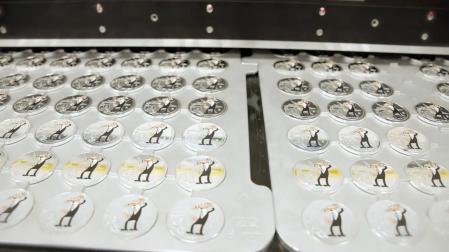 Las nueve monedas saldrán a la venta en octubre.