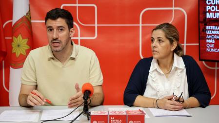 Ibai Crespo y María Sanz de Galdeano en la rueda de prensa de este martes 15 de septiembre.