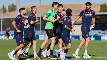Del Castillo, Dubasin, Herrera, Budimir, Iker Muñoz, Rubén García y Catena