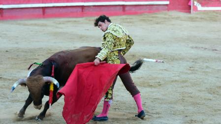 Toros de la Dehesa de Guadarrama para los novilleros forales Aarón Navas, Pablo Hernández y Pacho Jiménez en la novillada de fiestas de Sangüesa el 15 de septiembre