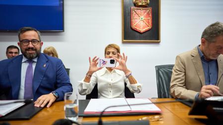 El vicepresidente Remírez y la presidenta Chivite instantes antes de comenzar la comisión.