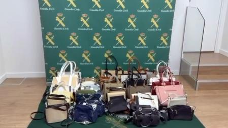 Bolsos retirados en San Adrián