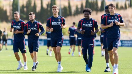 La plantilla se ha ejercitado este jueves en Tajonar