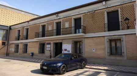 Imagen de la fachada principal de la Casa Ducal de Cadreita, ubicada en la plaza del Ayuntamiento
