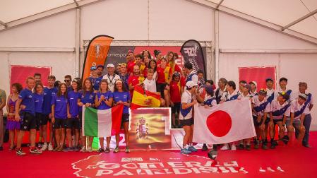 La corredora navarra Naiara Irigoyen indave, al igual que ya hizo en 2024, volvió a subir con españa a lo más alto del podio en el Campeonato del Mundo de Skyrunning (ISF)