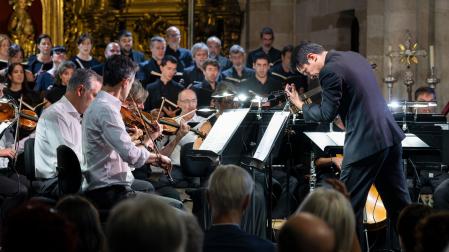 Concierto de Conductus Ensemble y la Orquesta Sinfónica de Navarra en la iglesia de San Miguel