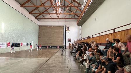 Partidos de pelota en el frontón de Burguete con motivo del centenario
