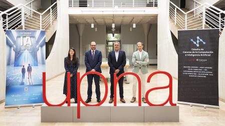 De izda. a dcha., Montse Huarte; Miguel Pagola; Juan Luis García y Mikel Galar durante la presentación de la IV Semana Digital