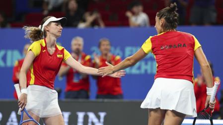 Cristina Bucsa y Sara Sorribes, en el partido ante las kazajas Anna Danilina y Zhibek Kulambayeva
