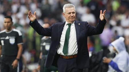 Javier Aguirre en un partido de la selección de México, en los octavos de final del Mundial