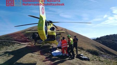 El ciclista fue rescatado en helicóptero y luego trasladado en ambulancia el hospital